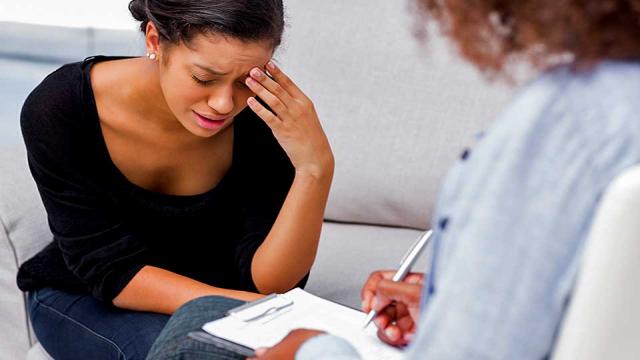 MHT016_doctor-patient-therapy-OCD_FS